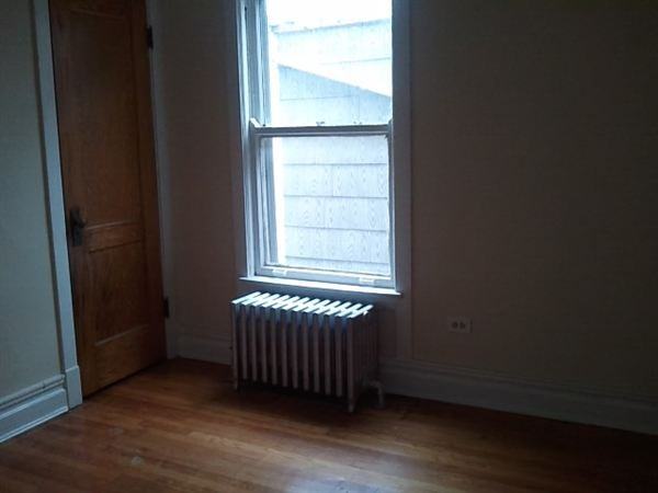 7819 S Morgan St - Photo 3 of 8