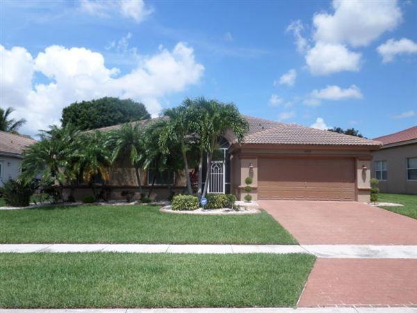 6337 Shinnecock Ln - Photo 2 of 18