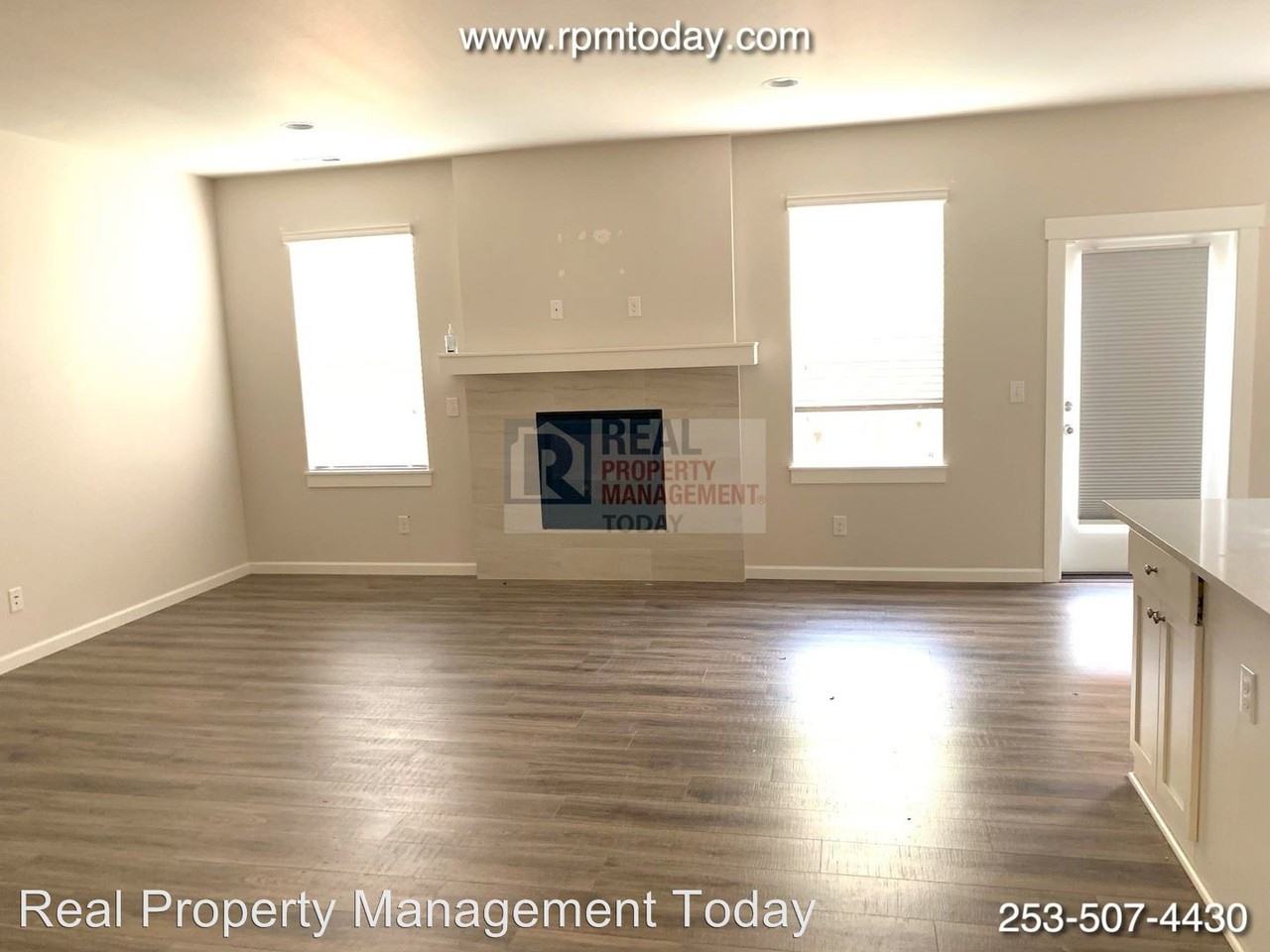1115 32nd St Nw - Photo 2 of 19