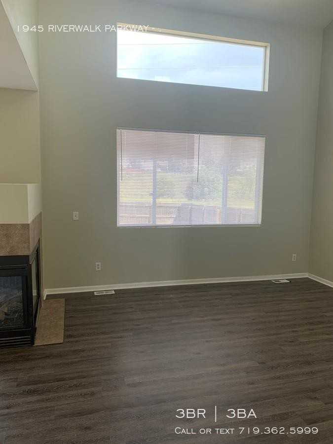 1945 Riverwalk Parkway - Photo 2 of 13