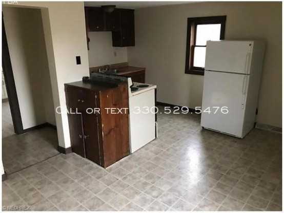 917 4th Street Sw - Photo 2 of 5