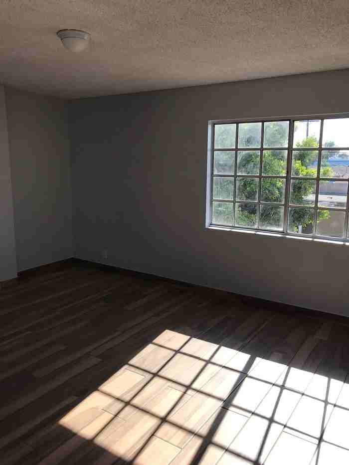 2022 East 73rd Street - Photo 2 of 15