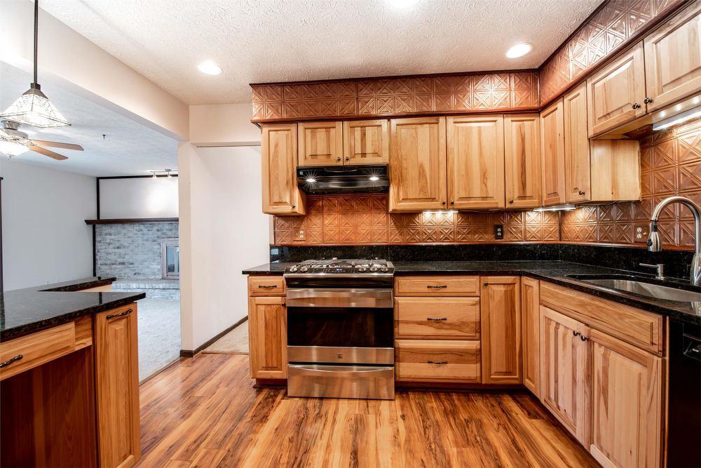 1965 Plains Boulevard - Photo 3 of 13