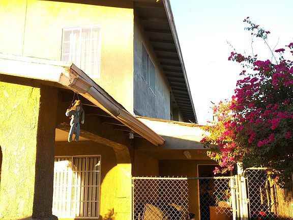 260 N 2nd St - Photo 3 of 5