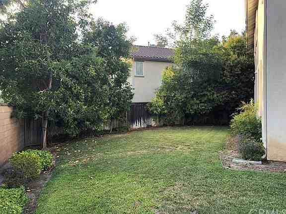 2591 Rochelle Ave - Photo 3 of 3