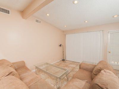 191 W Adams St - Photo 3 of 5