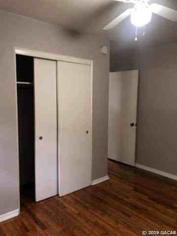 915 Ne 8th Ave - Photo 3 of 23