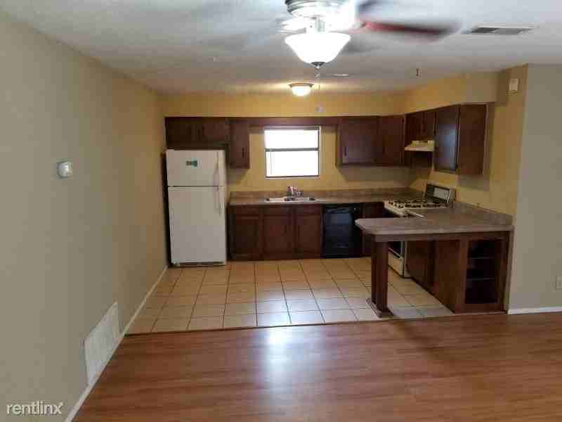 1011 Chesapeake Drive B - Photo 3 of 12