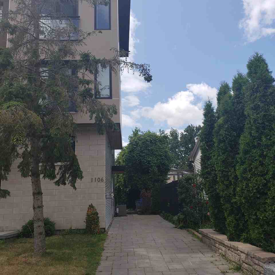 1106 Bathgate Drive - Photo 2 of 6