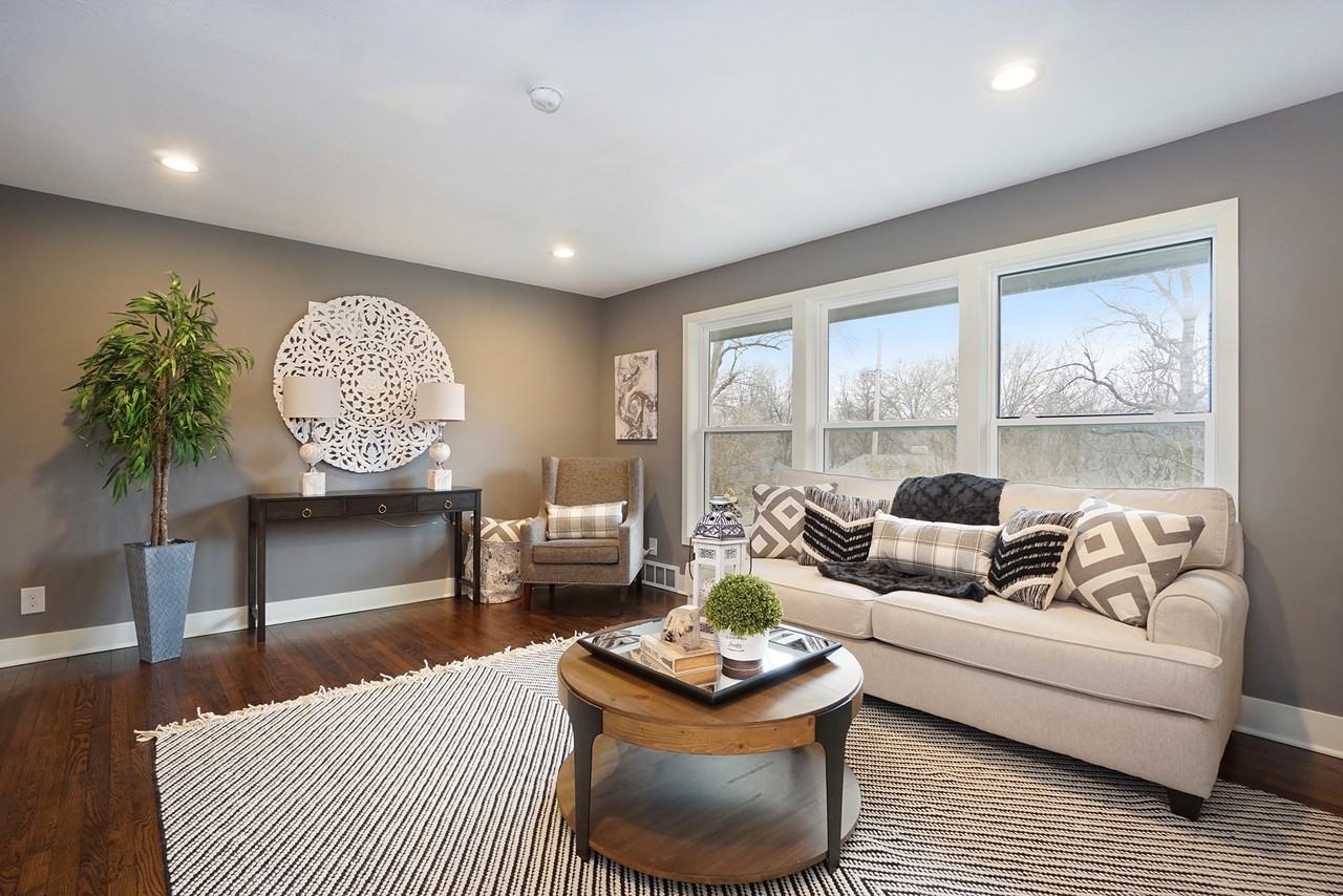 9600 Canterbury St - Photo 3 of 7