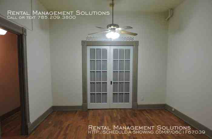 1132 Sw Western - Photo 3 of 5