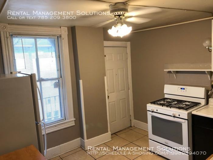 806 Sw 12th - Photo 3 of 8