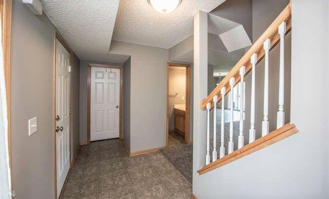 9080 Prairie St - Photo 3 of 23