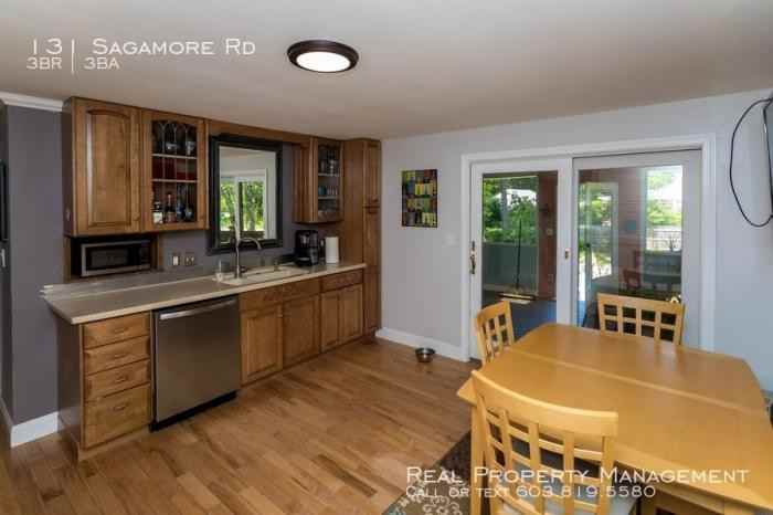 131 Sagamore Rd - Photo 3 of 19