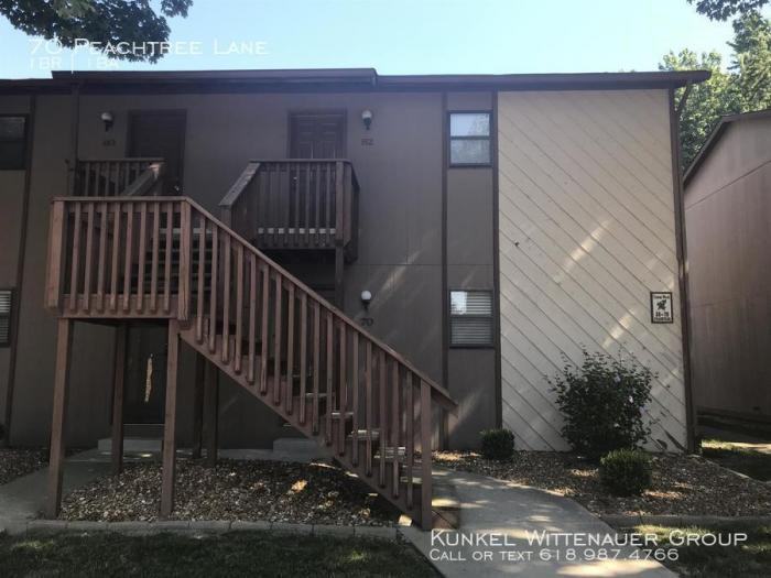 70 Peachtree Ln - Photo 2 of 15