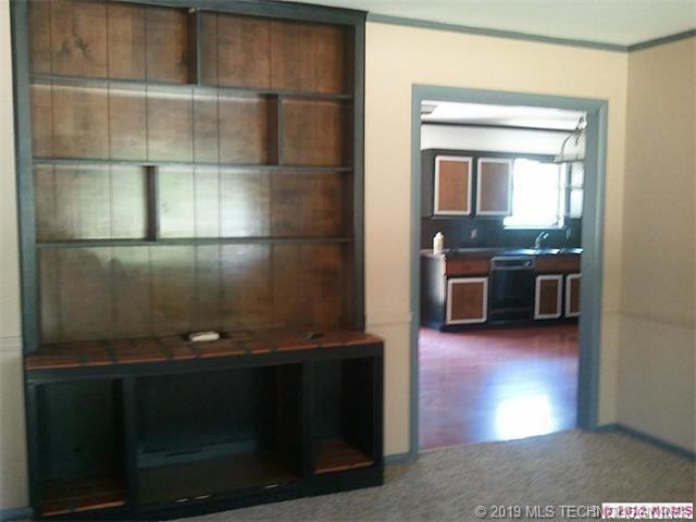 7140 E 8th Street - Photo 3 of 7