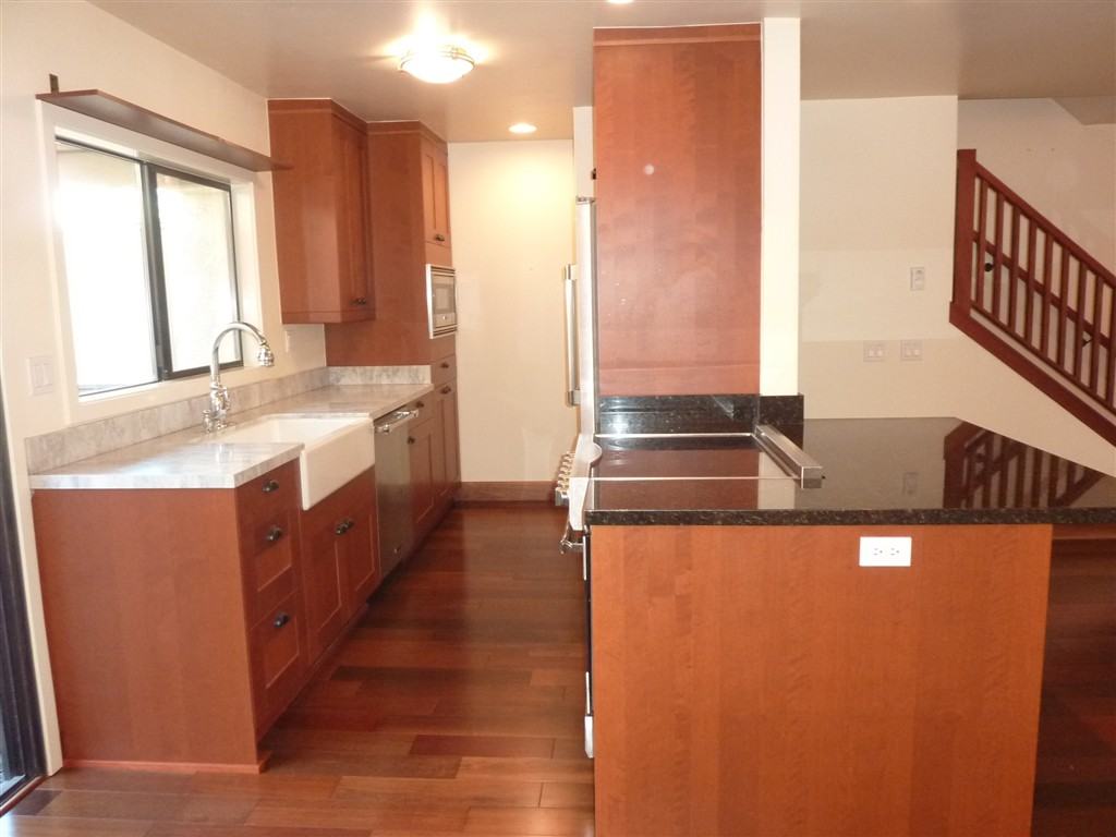 8722 Villa La Jolla 105 - Photo 2 of 20