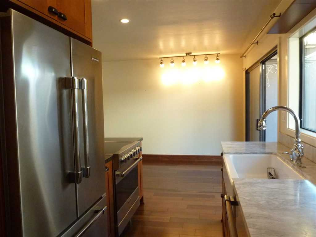 8722 Villa La Jolla 105 - Photo 3 of 20