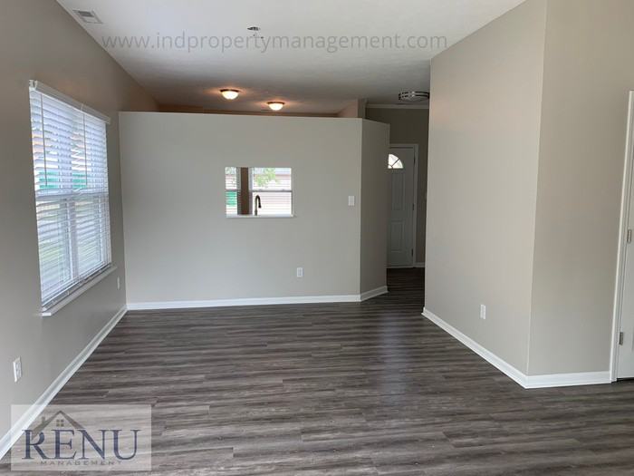 17733 Cedarbrook Drive - Photo 2 of 15