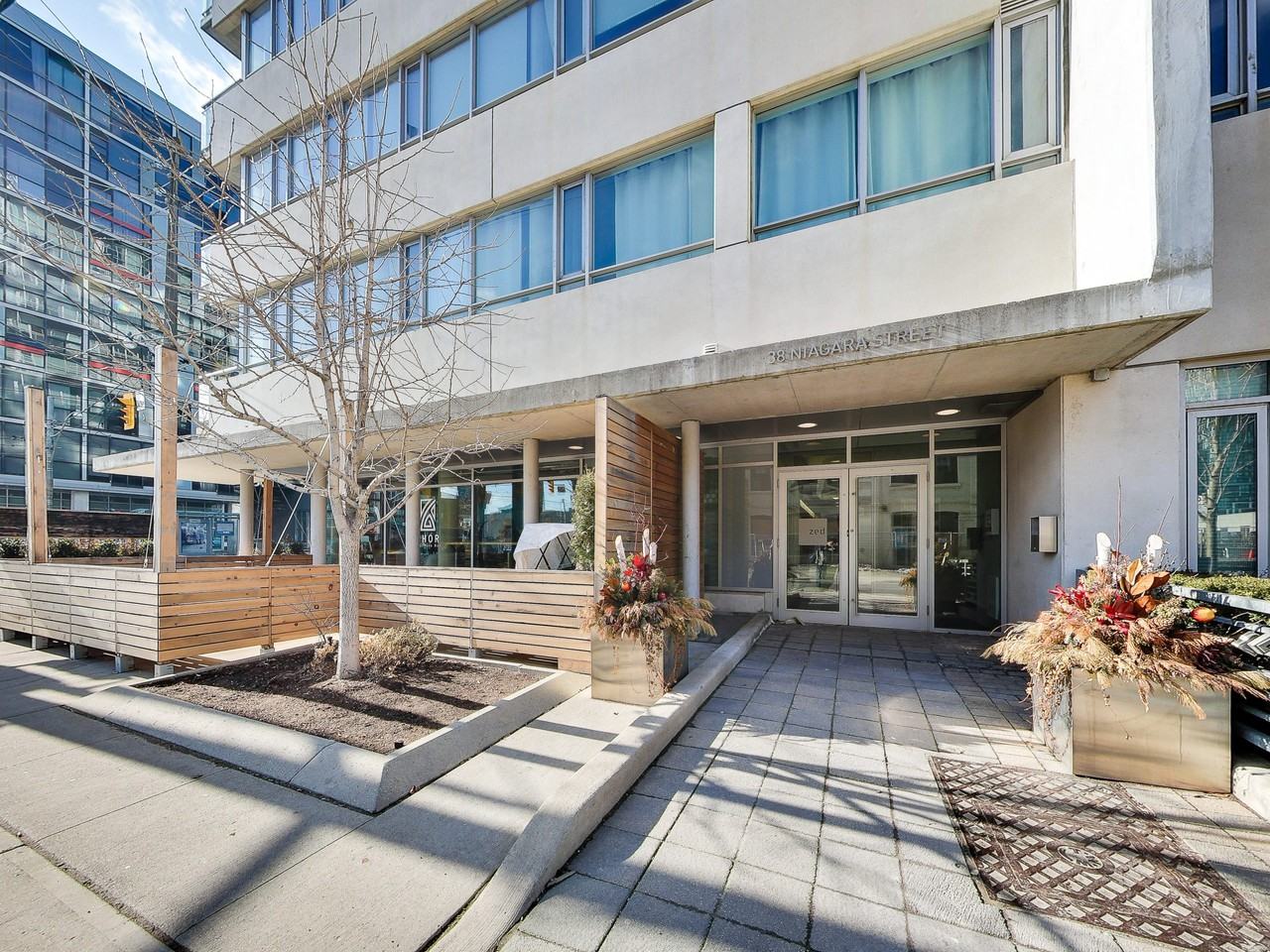 35 Niagara Street - Photo 2 of 2