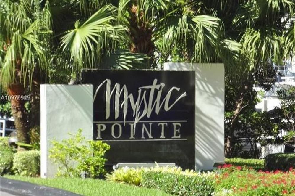 3575 Mystic Pointe Drive - Photo 3 of 3