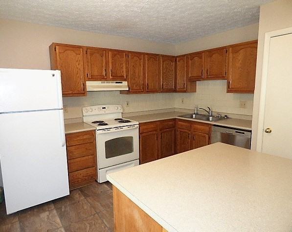 4028 Carlow Court - Photo 2 of 16