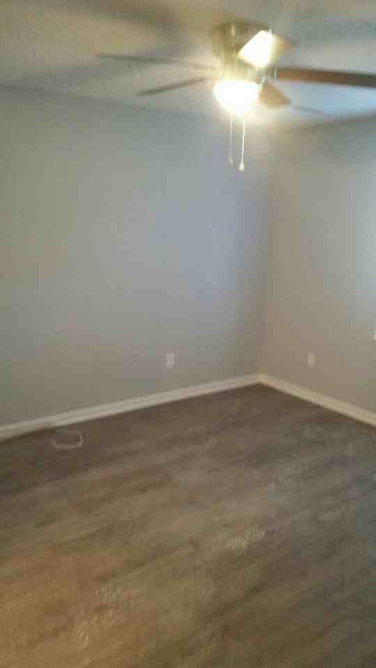 425 East Liberty Street - Photo 2 of 6
