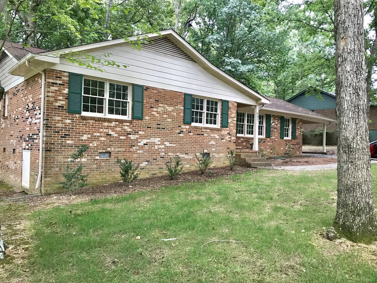 720 Clarion Drive - Photo 3 of 24