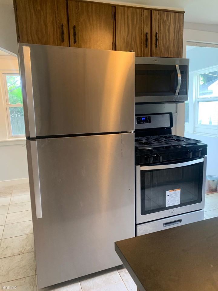 70 Stevens St - Photo 2 of 11