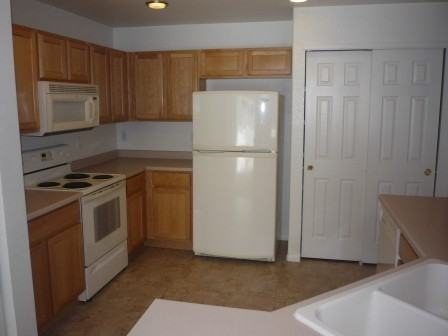 18728 E 58th Ave #B - Photo 3 of 10