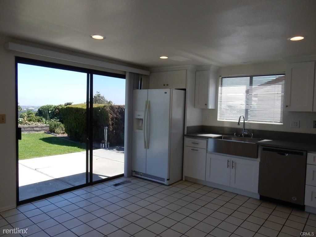 3313 Whiffletree Ln - Photo 3 of 10