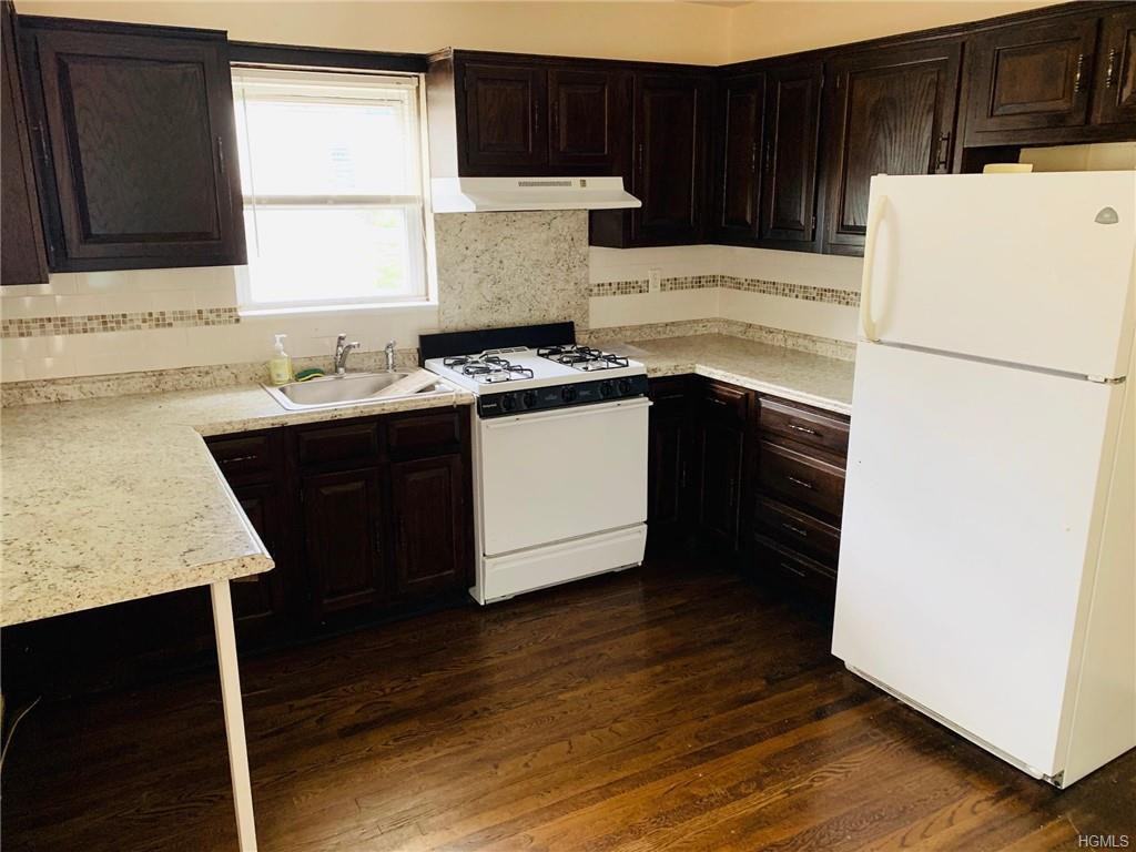 56 Fisher Ave - Photo 3 of 10