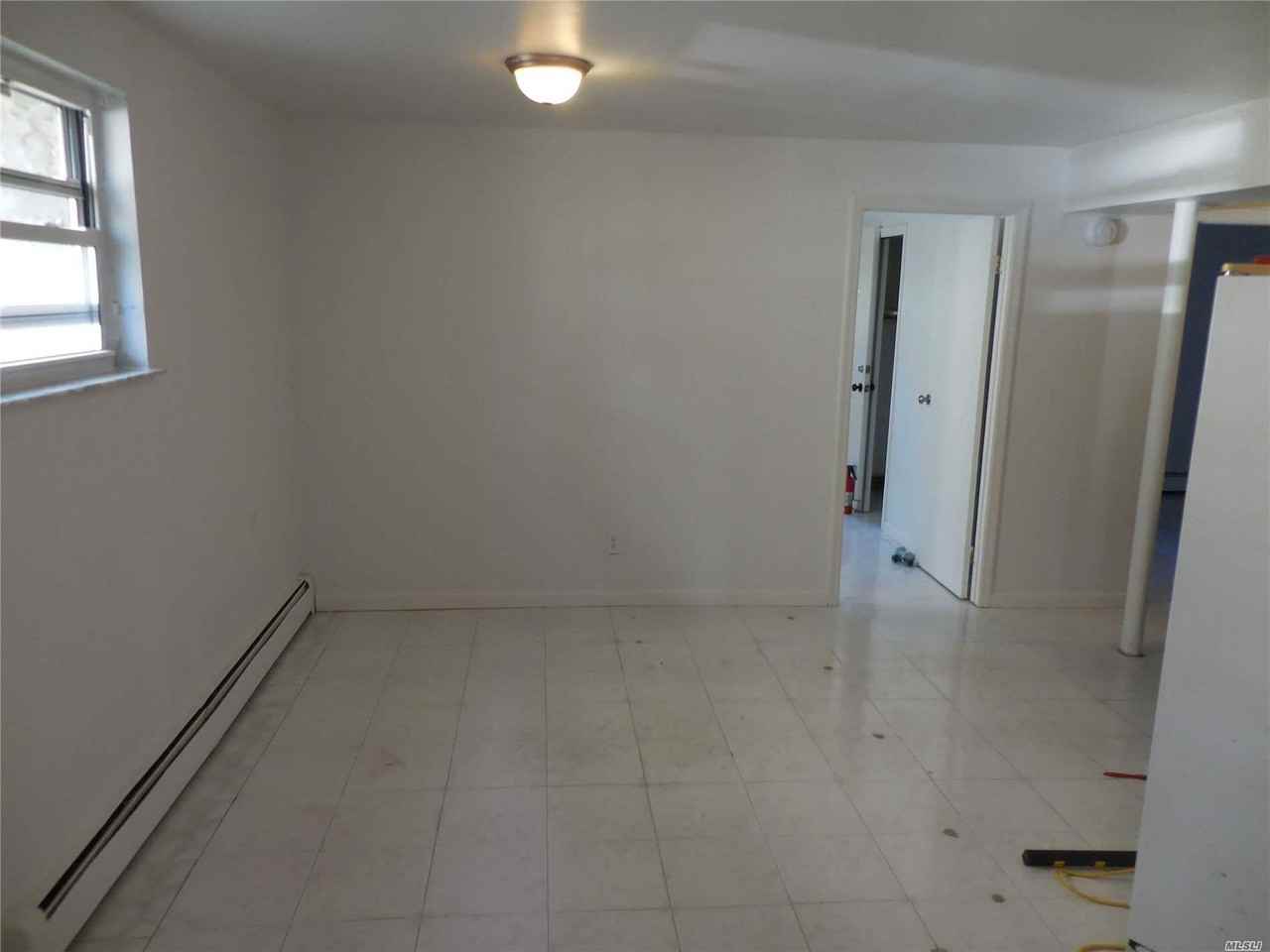 809 115 St - Photo 2 of 12