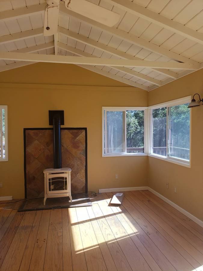 81 Spring Ln - Photo 3 of 9