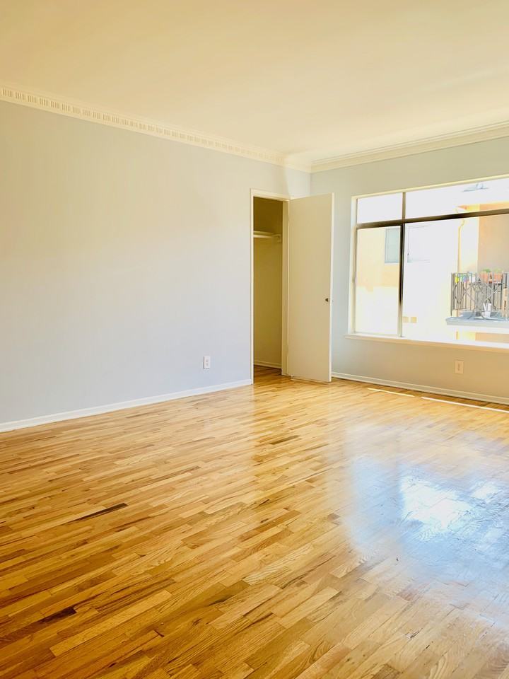 625 North Hayworth Avenue #5 - Photo 2 of 8