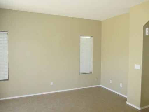 914 Christine Place - Photo 3 of 19