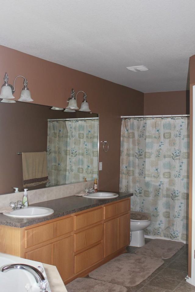 7412 Northeast 58th Way - Photo 3 of 9