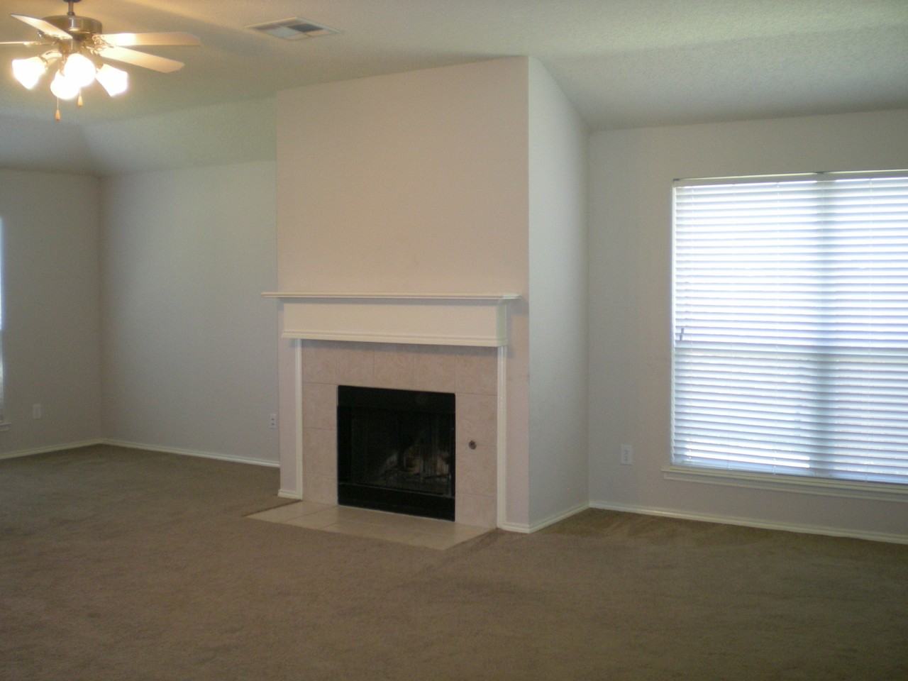 9936 Carter Dr - Photo 3 of 9