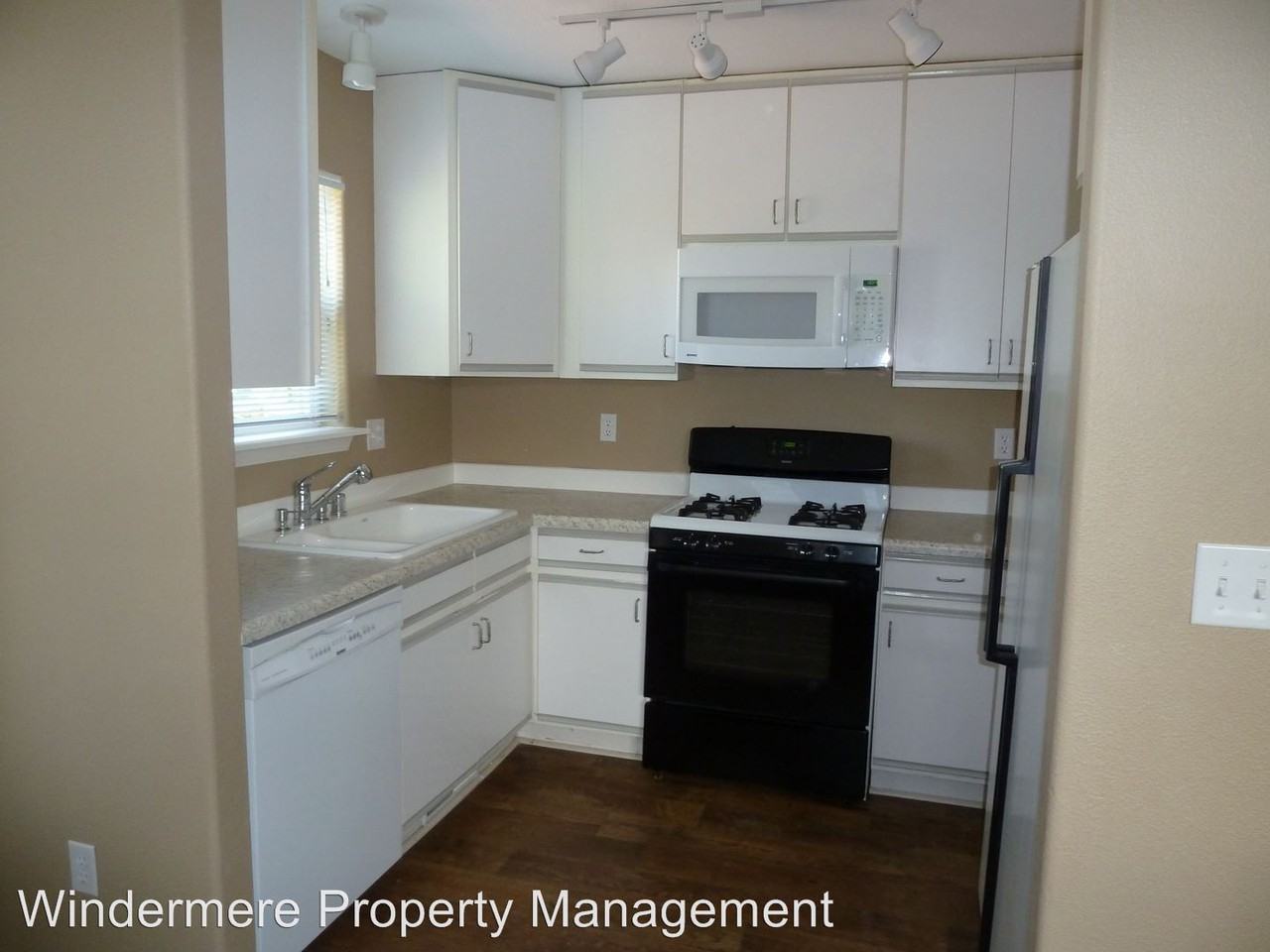 841 Blueberry Lane - Photo 2 of 8