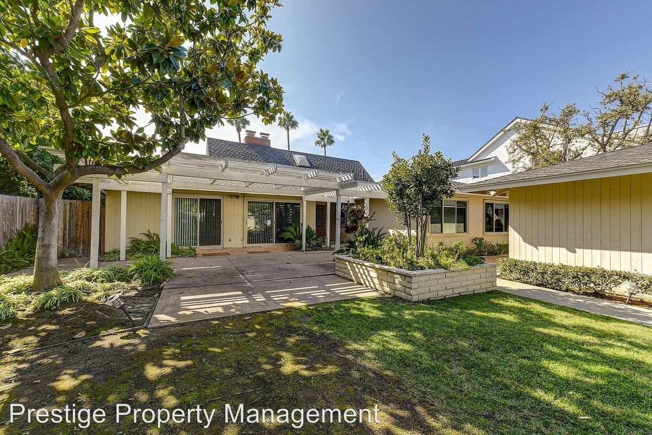 2333 Aralia St - Photo 2 of 24