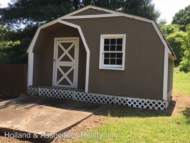 412 Wedgewood Court - Photo 3 of 14