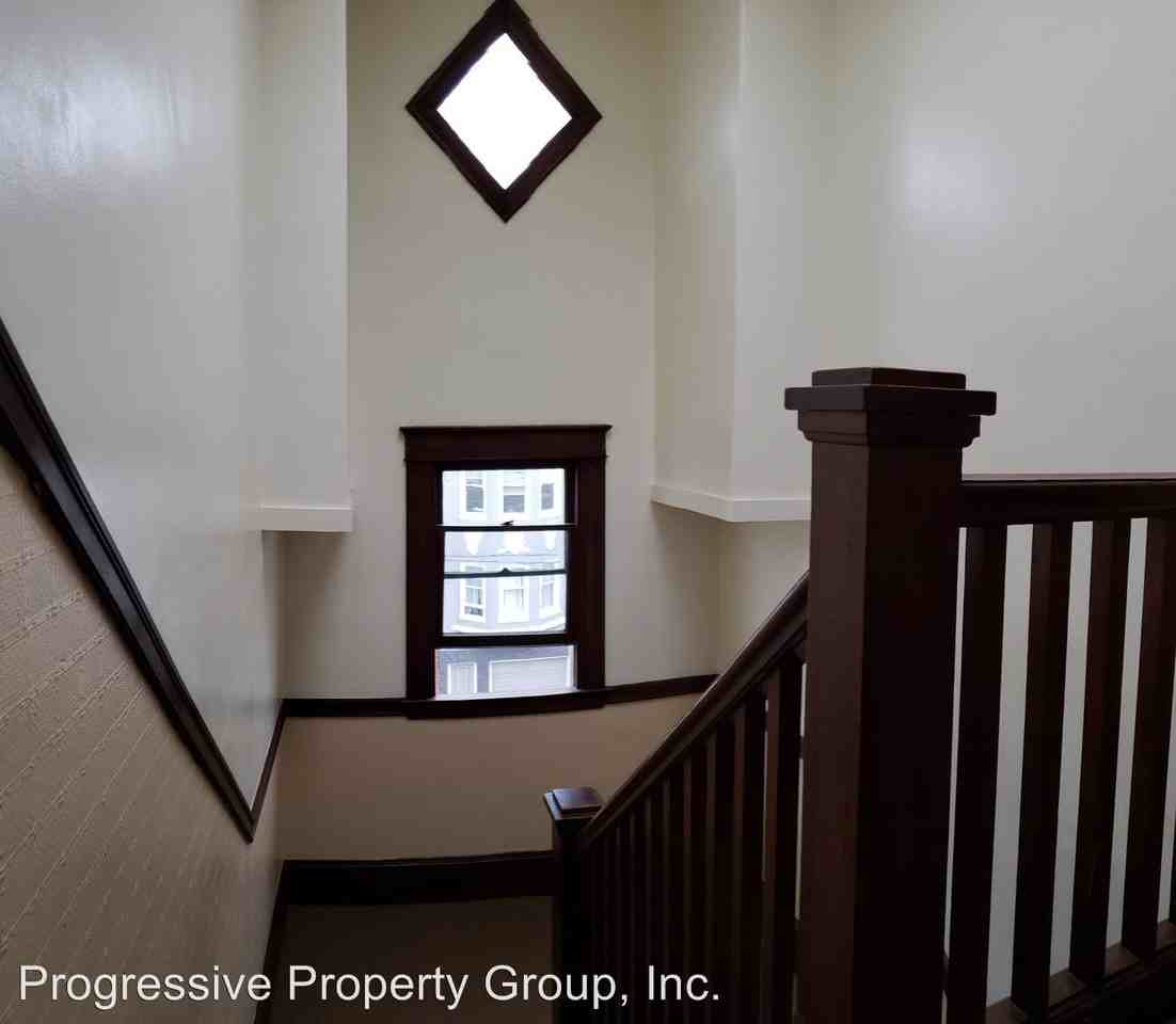 537 14th Street - Photo 3 of 14