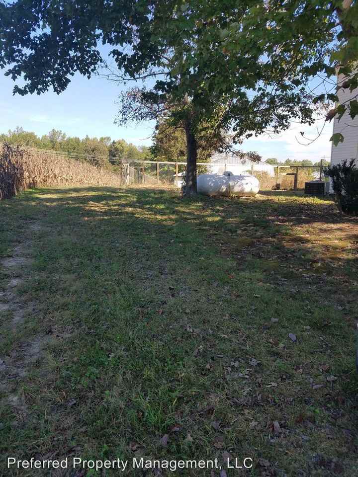 1253 Bumpass Rd - Photo 3 of 31