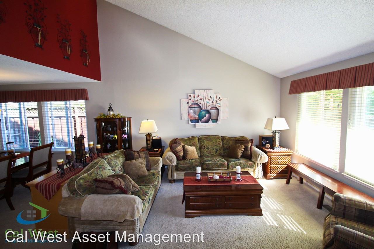 16711 Willow Creek Drive - Photo 3 of 20