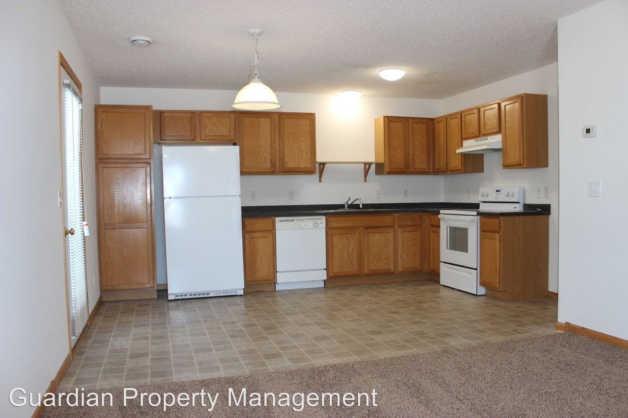 4157 Orleans Drive Ne - Photo 3 of 15