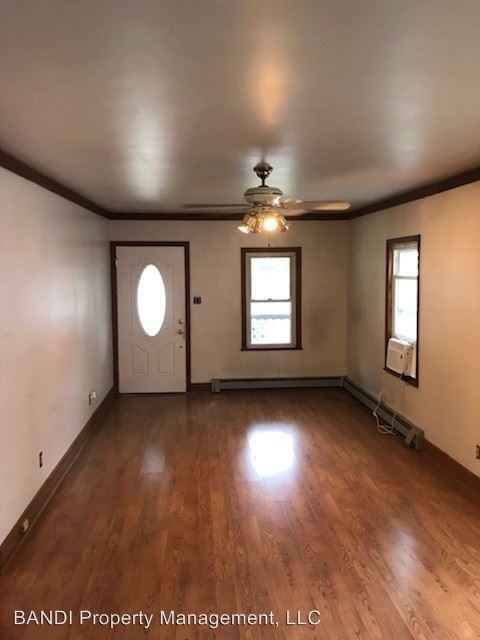 308 Davis Ave - Photo 3 of 24