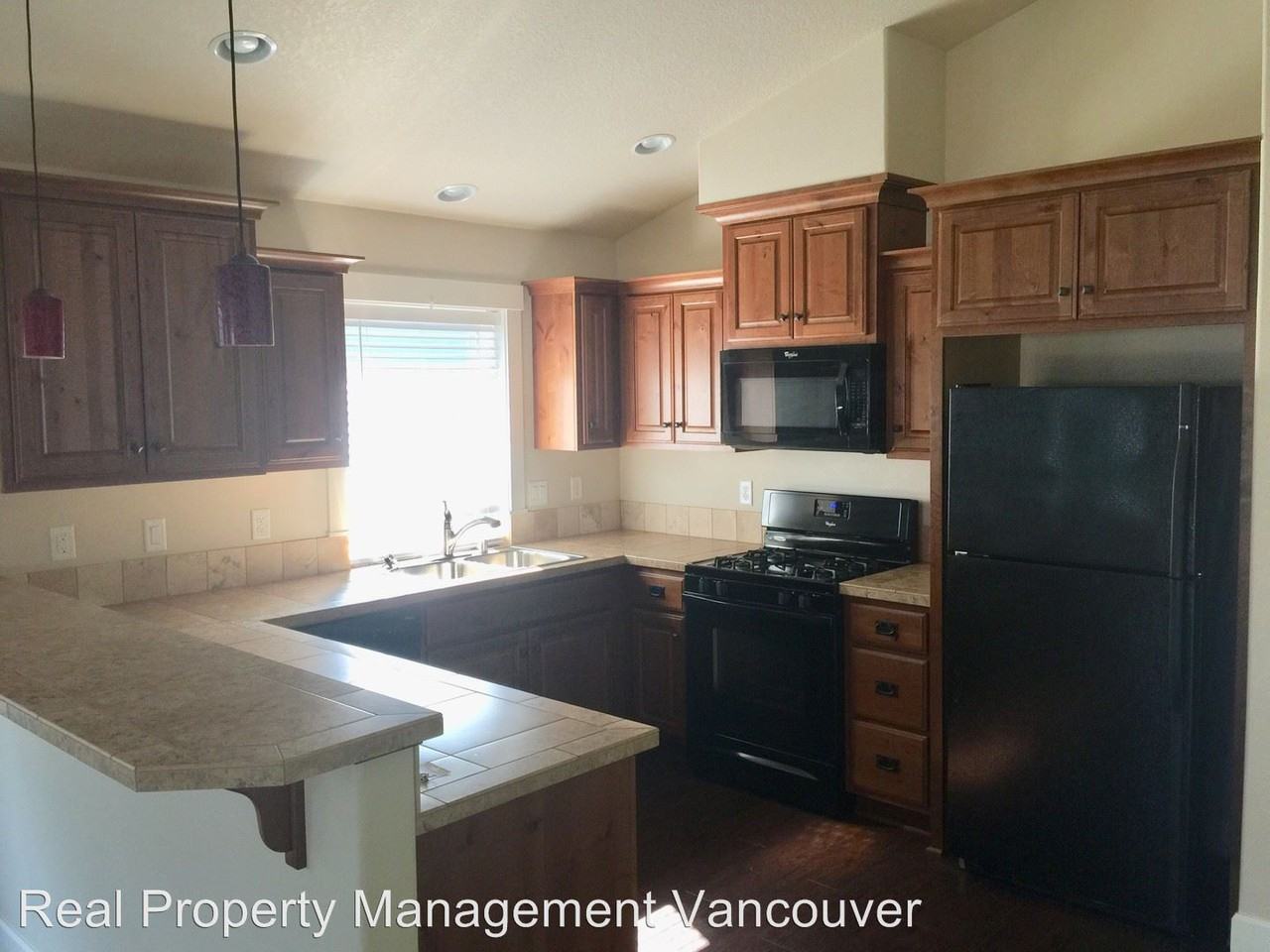 324 Lolo Ave - Photo 2 of 13