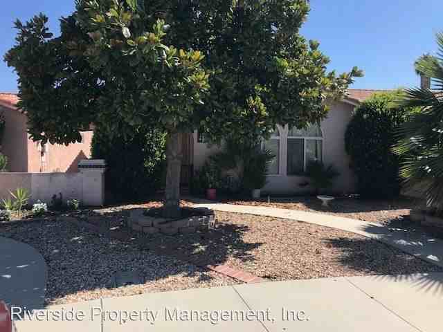 1079 Sombra Way - Photo 2 of 15