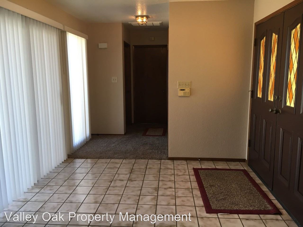 7442 Vivian Rd - Photo 2 of 12