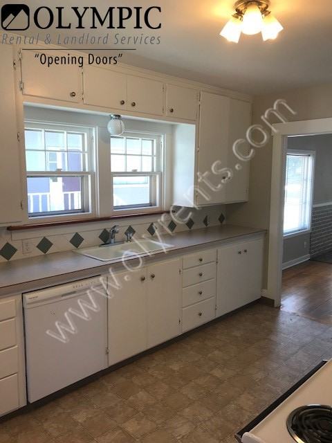 108 21st Ave Sw - Photo 3 of 11